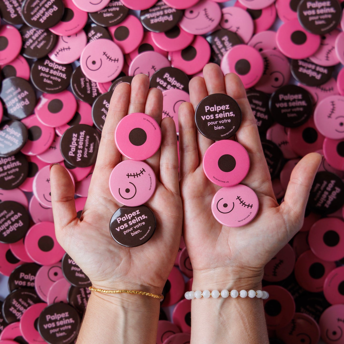 Trio de badges solidaires spécial « Le Carac Rose »