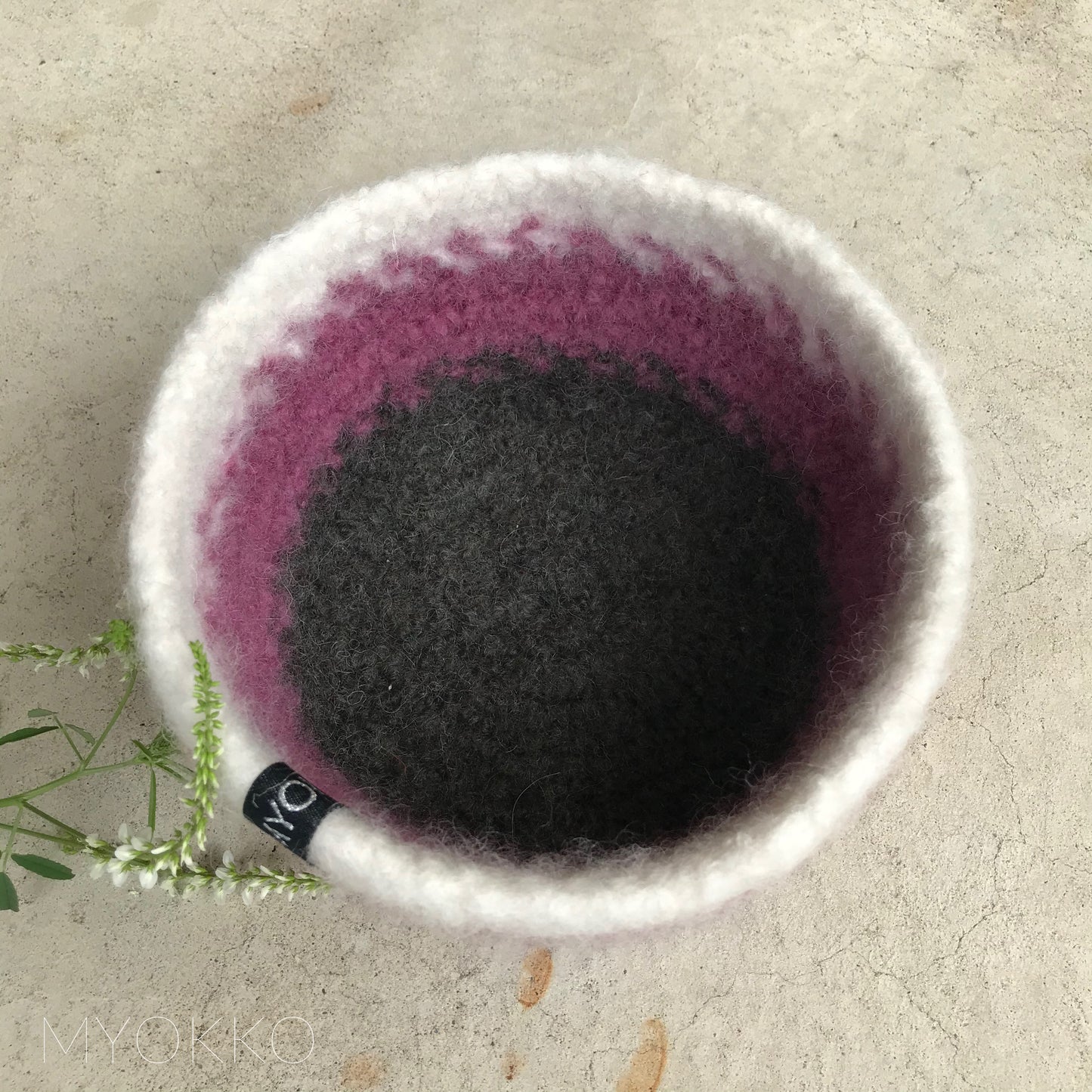Panier en laine feutrée - divers coloris à choix