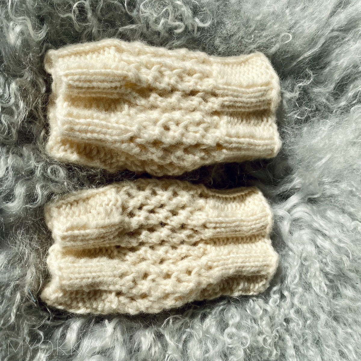 Handgelenkwärmer small „Cremeweiß“