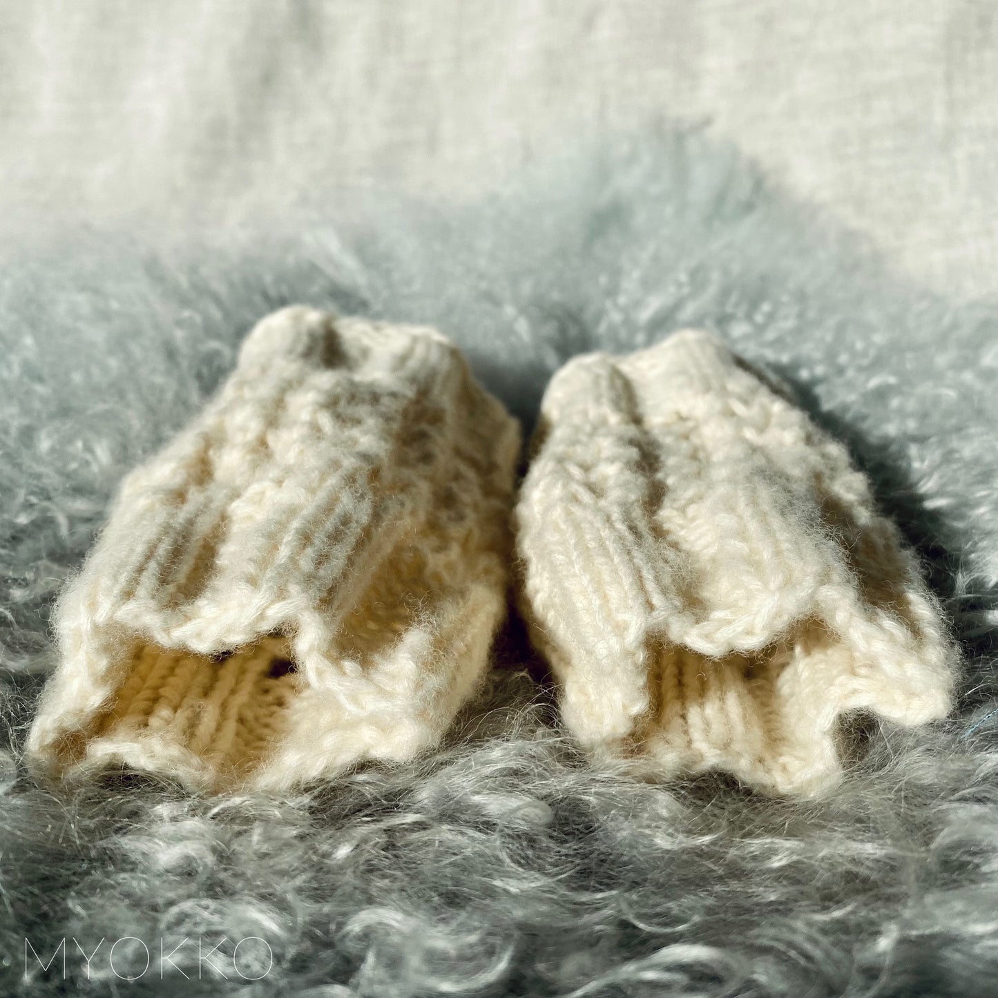 Handgelenkwärmer small „Cremeweiß“