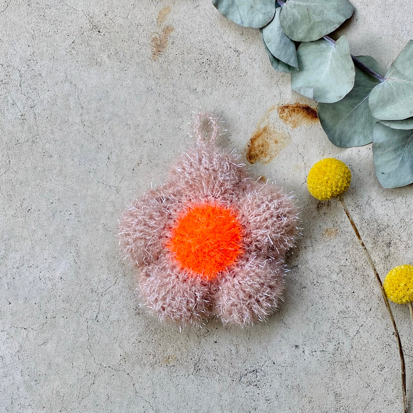 Eponge Fleur au coeur orange