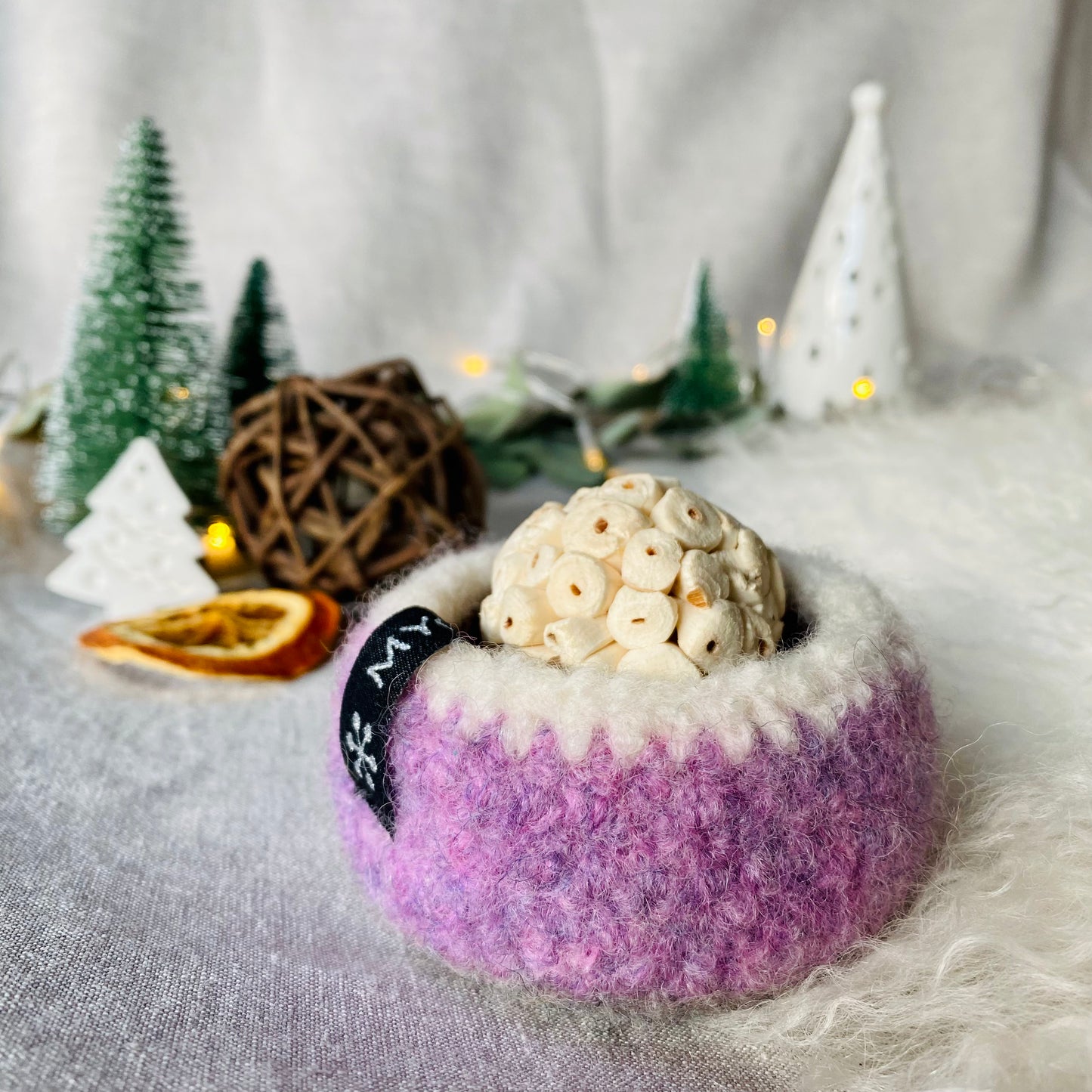 Panier "super mini boule" en laine feutrée