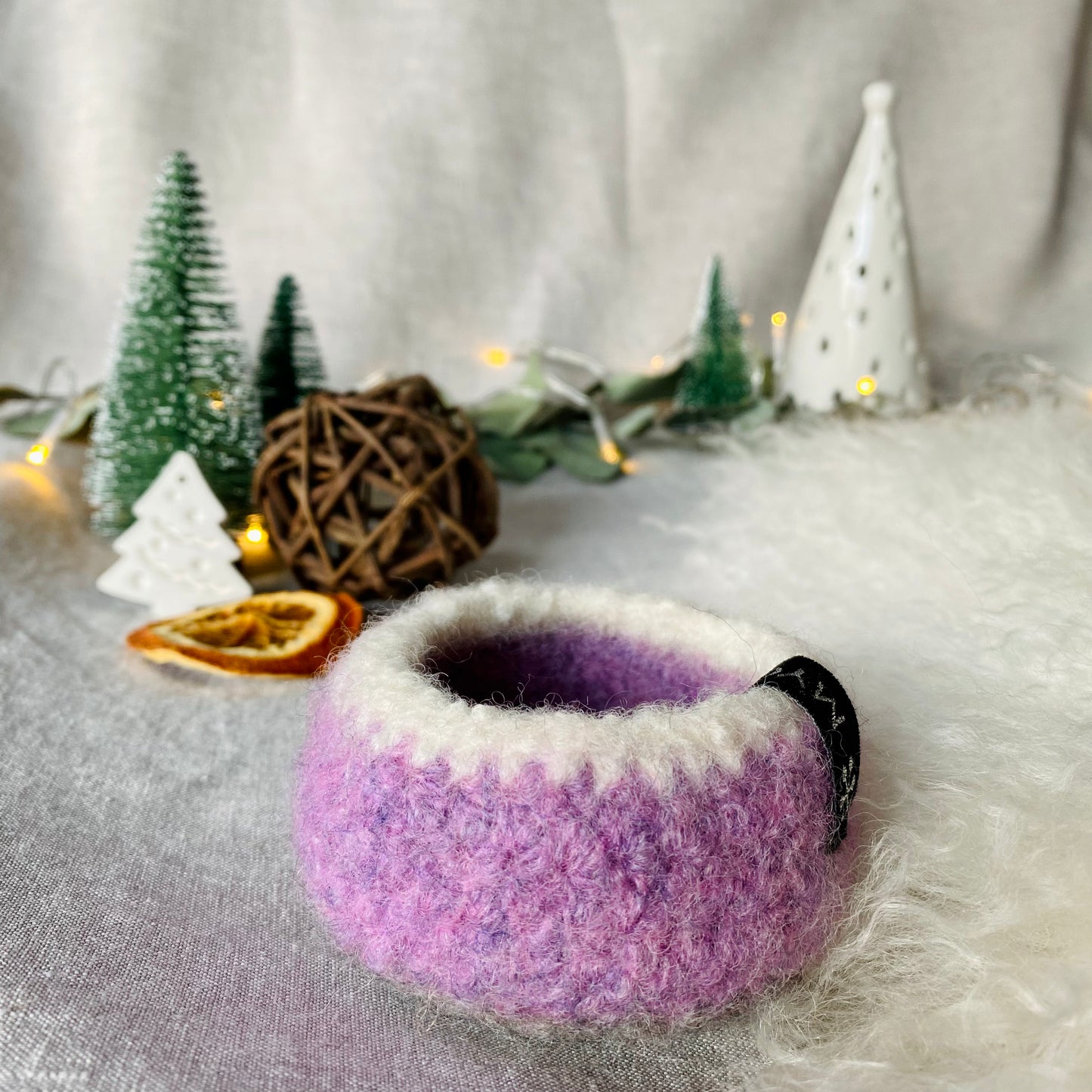 Panier "super mini boule" en laine feutrée