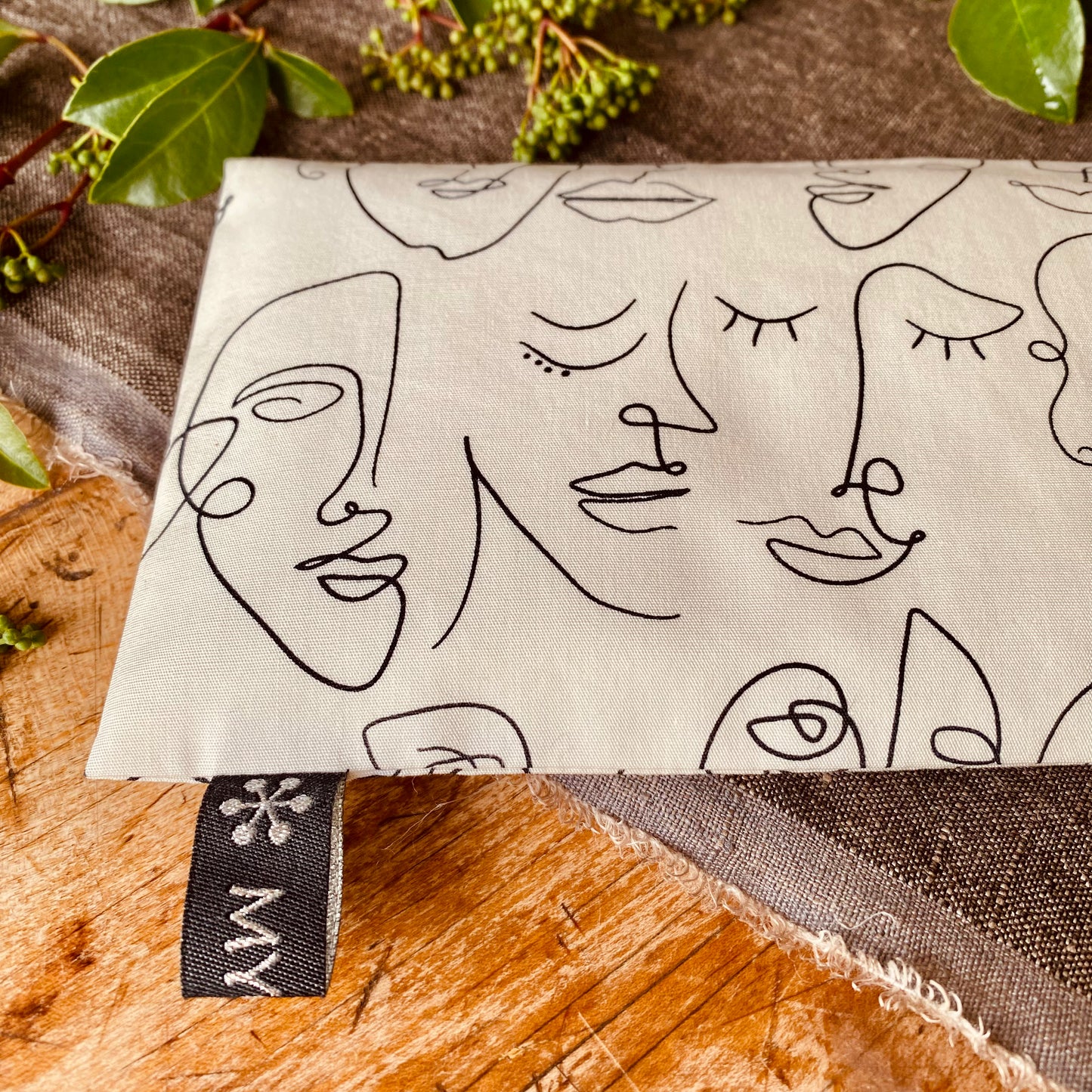 Coussin relaxant aux fleurs de lavande bio du Valais - Perfectly Imperfect/Faces