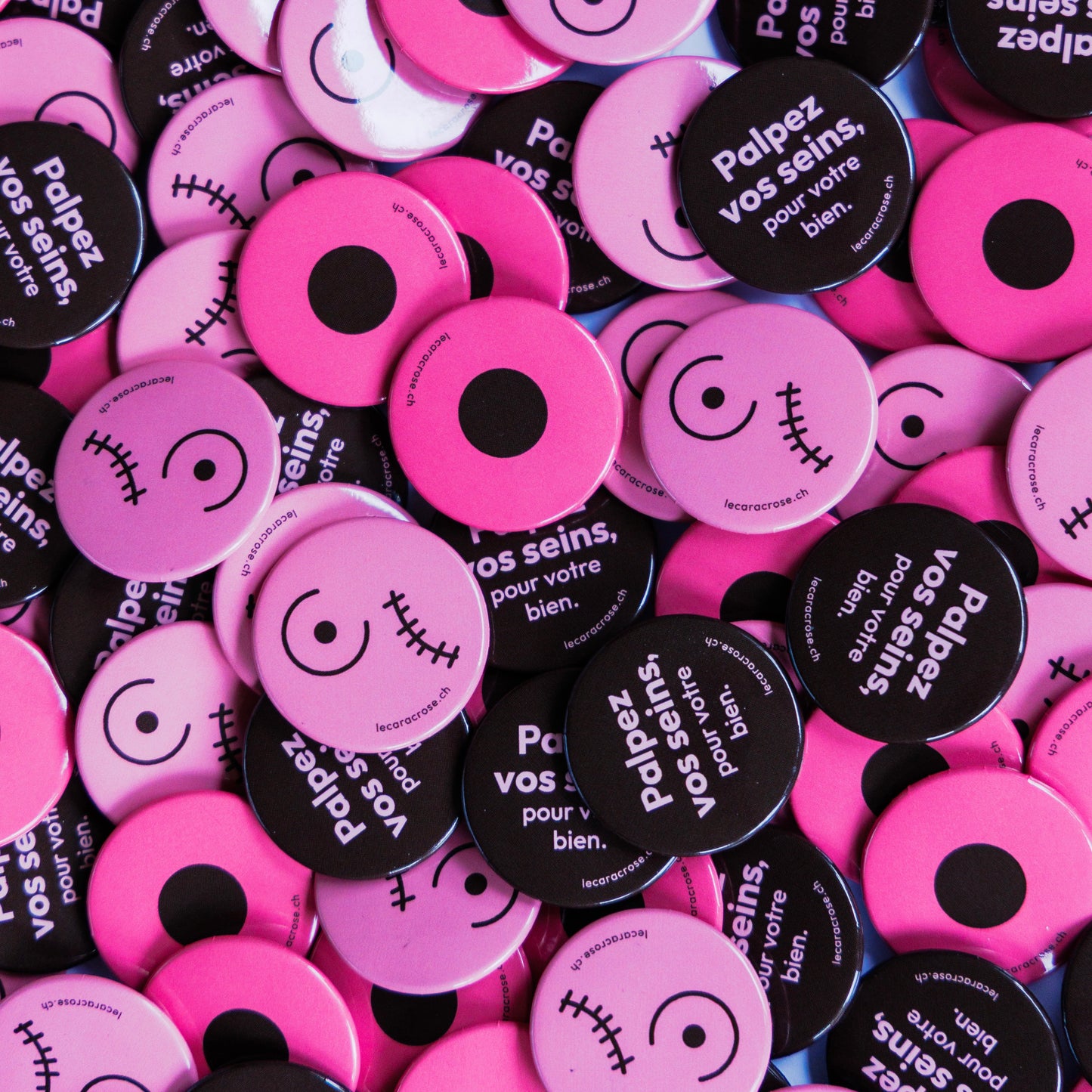 Trio de badges solidaires spécial « Le Carac Rose »