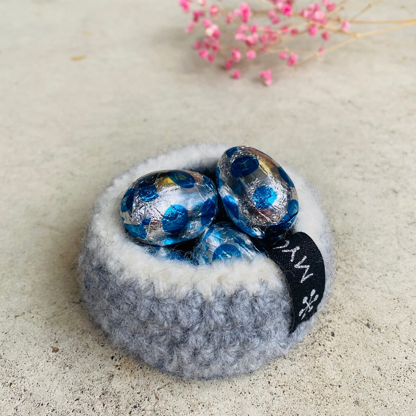 Panier "super mini boule" en laine feutrée